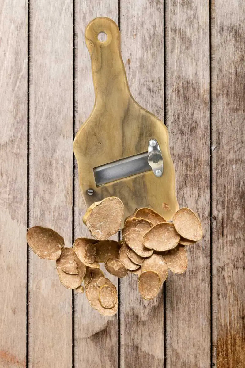 White Truffle Extra Virgin Olive Oil mood image 1