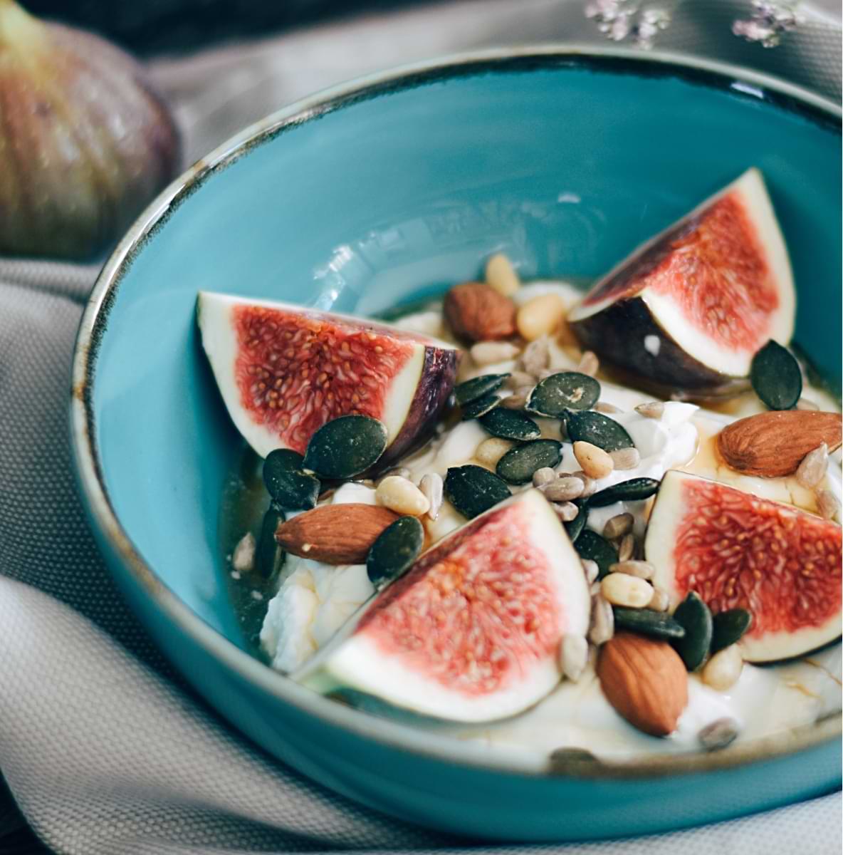 Yoghurt and figs